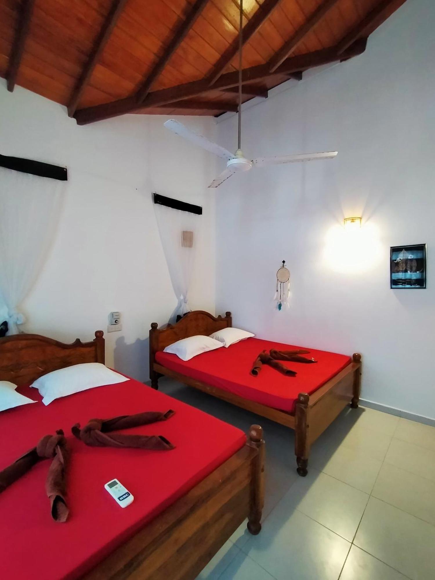 Balance Beach Resort Dikwella Bagian luar foto