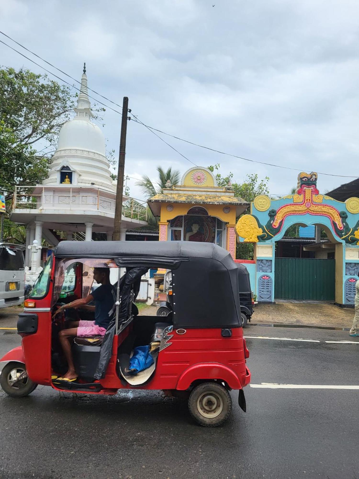 Balance Beach Resort Dikwella Bagian luar foto