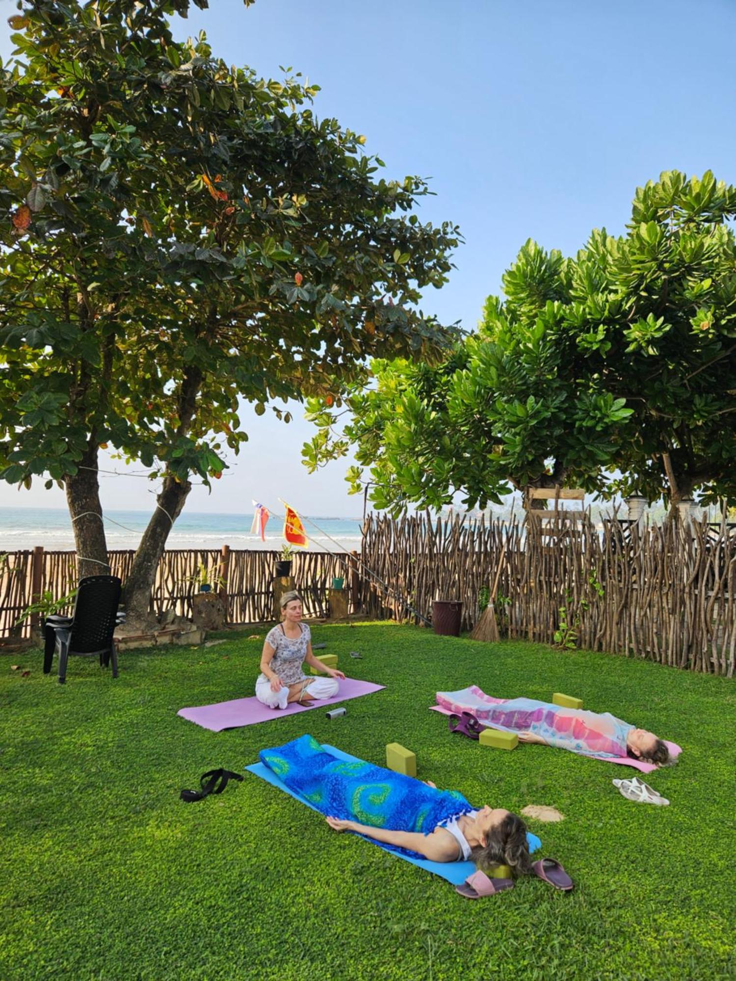 Balance Beach Resort Dikwella Bagian luar foto